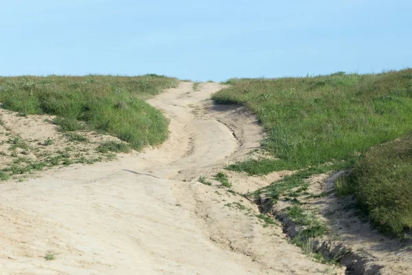 Camino en un campo — Foto de Stock