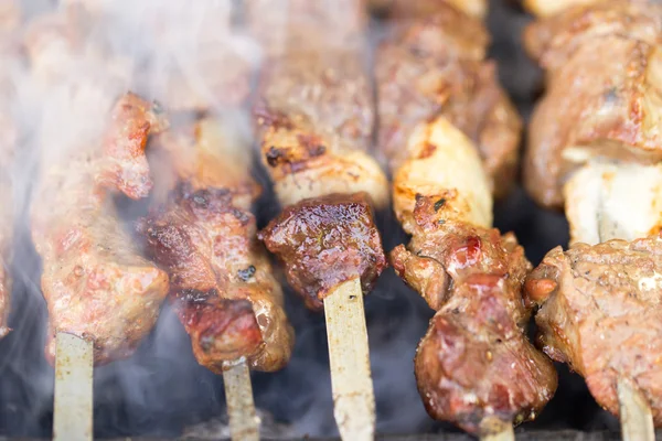 Barbacoa en la parrilla —  Fotos de Stock