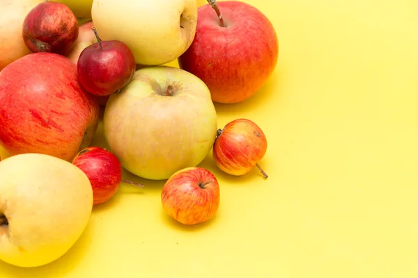 Manzanas maduras deliciosas — Foto de Stock