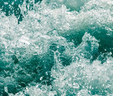 bir zemin olarak göle kaba su