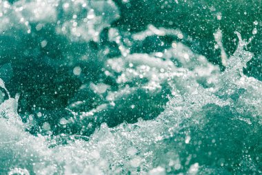 bir zemin olarak göle kaba su