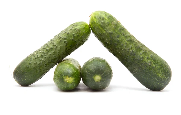 Verduras frescas y sabrosas sobre fondo blanco —  Fotos de Stock