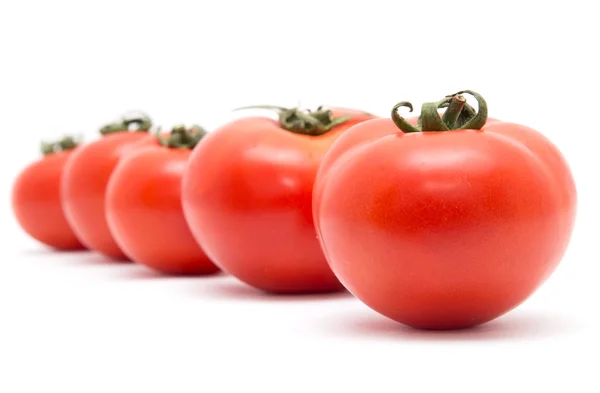 Verduras frescas y sabrosas sobre fondo blanco — Foto de Stock