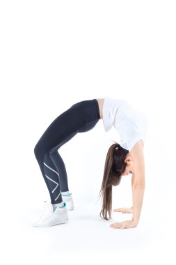 Beyaz üzerinde güzel fitness eğitmeni
