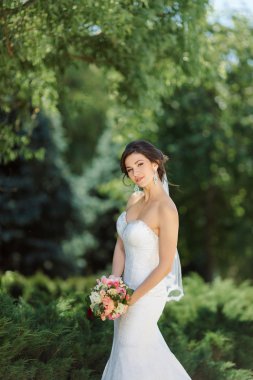 Doğada güzel bir gelin