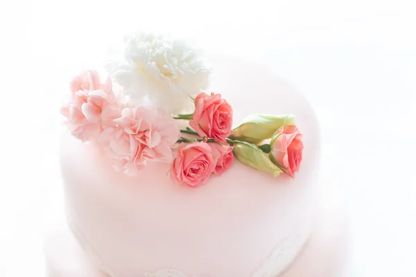 Torta nuziale rosa . — Foto Stock