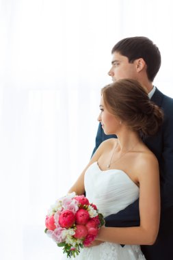 Gelin ve damat kapalı