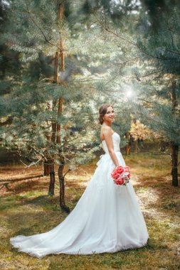 Gelin parkta açık havada