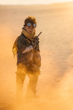 Apocalyptic Boy 'dan sonra ıssız bir yerde