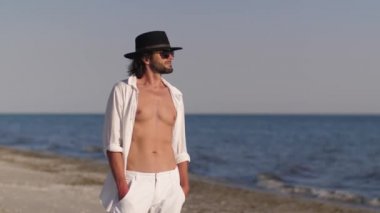 Man Beach Yaz Tatili Konsepti