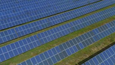 Güneş Panellerinin Hava Videosu - Güneş Enerji Santrali