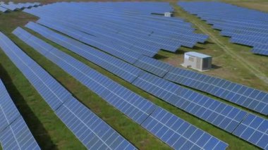Güneş Panellerinin Hava Videosu - Güneş Enerji Santrali