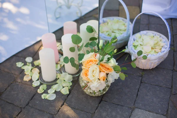 Wedding Flowers and Candles Decoration — Stock Photo, Image