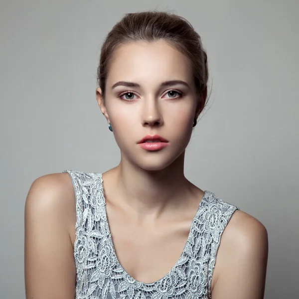 Hermosa mujer. Retrato de moda . Imagen De Stock