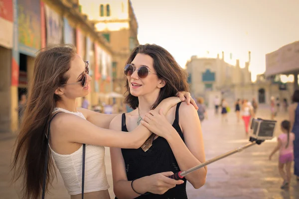 Vrienden op vakantie — Stockfoto