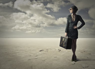 Kadın hiçbir yer için seyahat