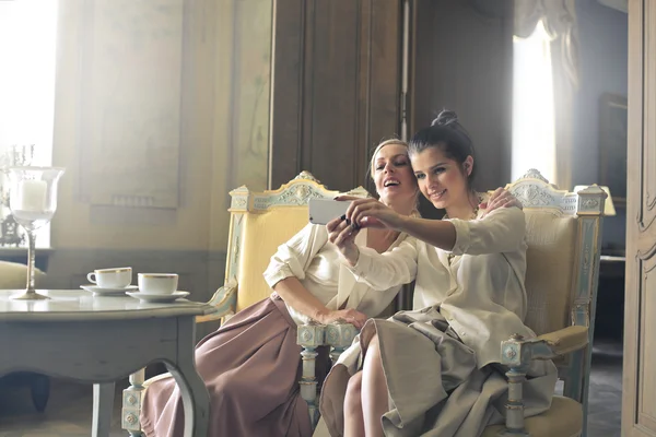 Ladies taking a selfie — Stock Photo, Image
