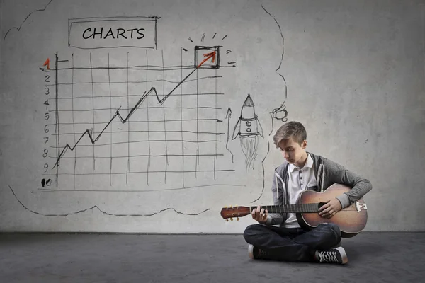 Ragazzo con chitarra — Foto Stock