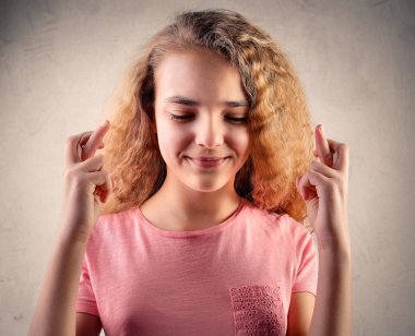 İyimser kız başarılı olmak istekli