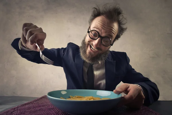 Hombre loco comiendo — Foto de Stock