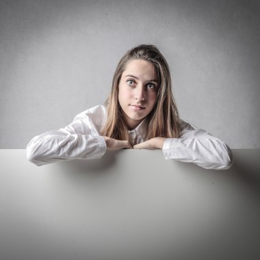 genç iş kadını kendine güvenen arıyorsunuz