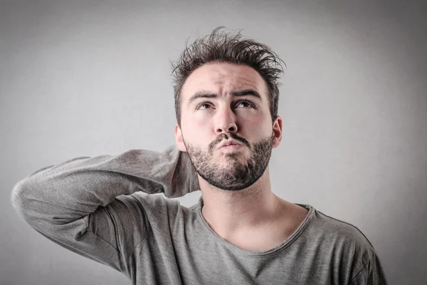 Der Mensch denkt an etwas — Stockfoto