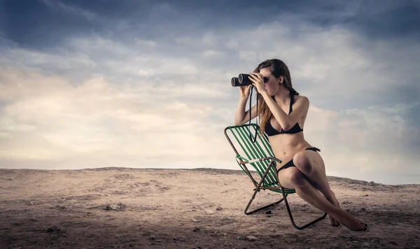 Observando o horizonte — Fotografia de Stock