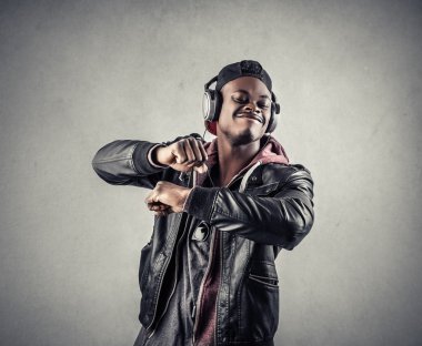 kulaklıklar ile dancing