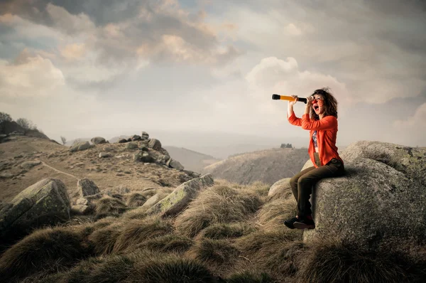 Looking far away — Stock Photo, Image