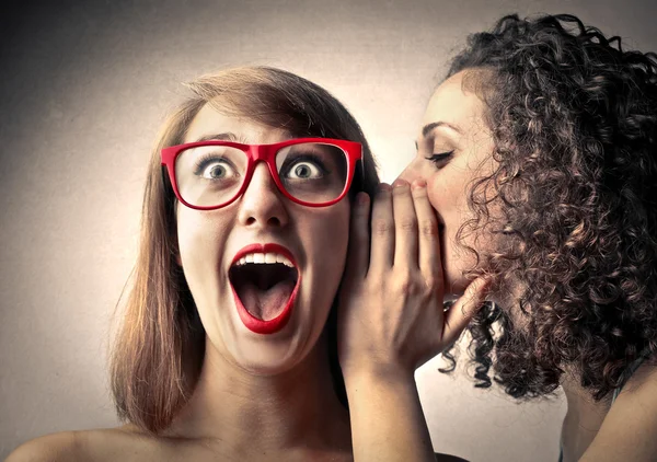 They are attracted. Квир-теория. Membrane (selective barrier). Язык тела примеры на английском. The couple and the dog in front of the sofa.