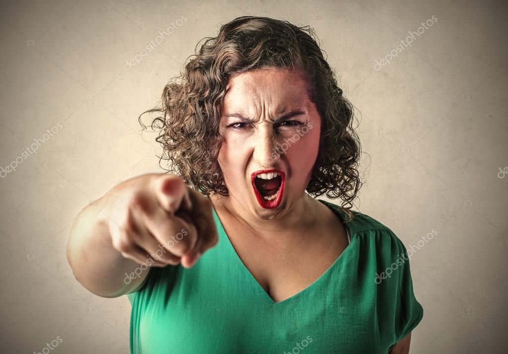 Злая девушка. Женщина злость. Женщина злость. Какая злобная женщина. Злая девушка.
