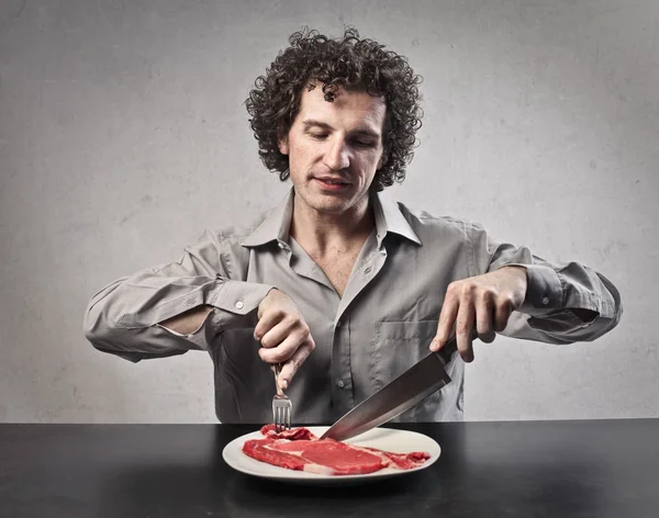 Amante de la carne disfrutando — Foto de Stock