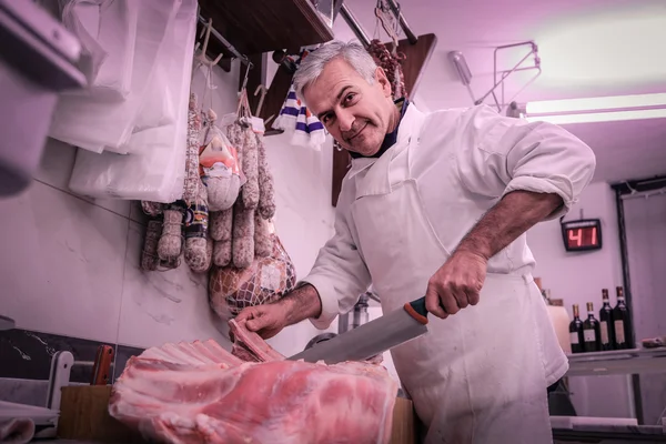 Das Fleisch schneiden — Stockfoto