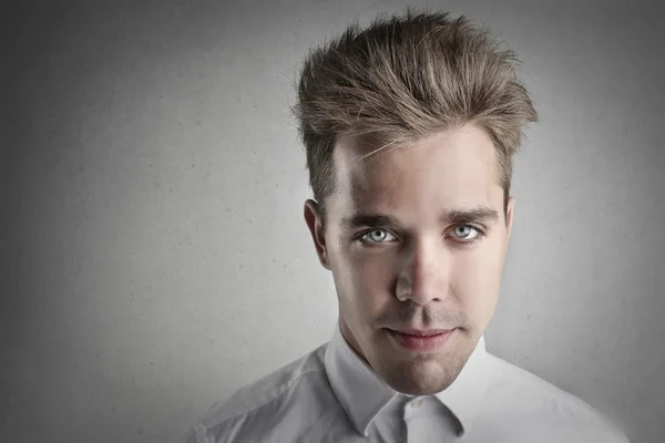 Retrato de hombre joven —  Fotos de Stock