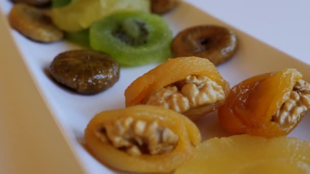 Zoet Gekarameliseerd Droog Fruit Vijg Kiwi Ananas Kleurrijke Voedselachtergrond — Stockvideo