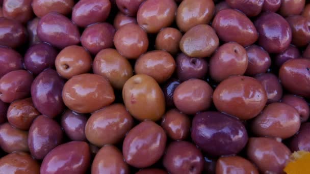 Fecho Azeitonas Vermelhas Com Limão Marroquino Preservado Mercado Agricultores Rurais — Vídeo de Stock