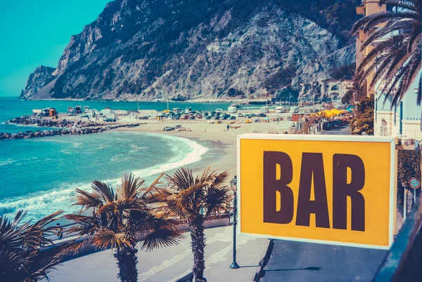 Retro Euro Beach Bar znak — Zdjęcie stockowe