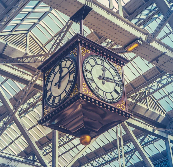 Vintage orologio stazione — Foto Stock