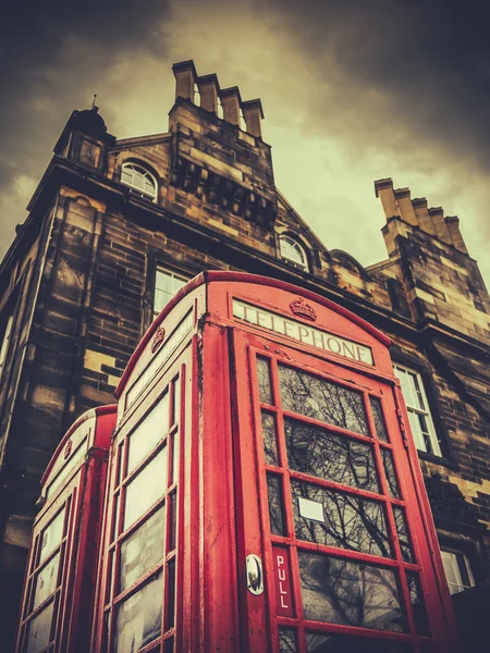 Edinburgh klasik kırmızı Phonebox — Stok fotoğraf