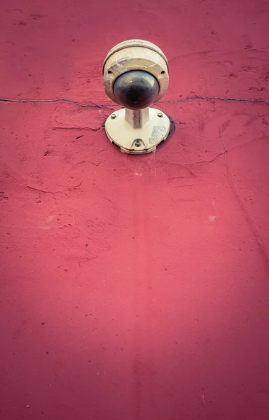 Câmera de CCTV vermelho — Fotografia de Stock