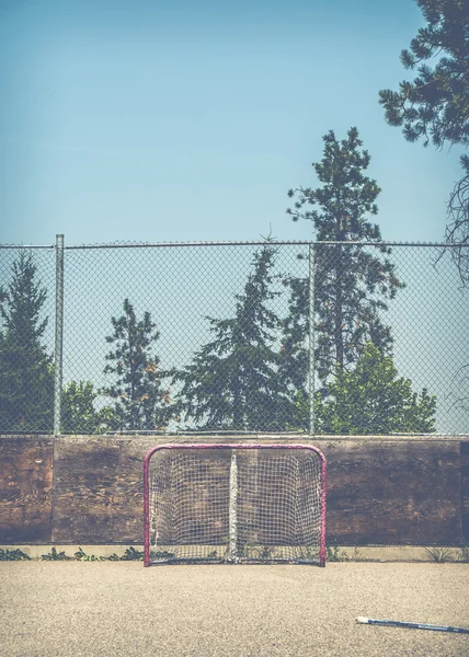 Пустая хоккейная сеть — стоковое фото