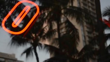 Neon işareti açık