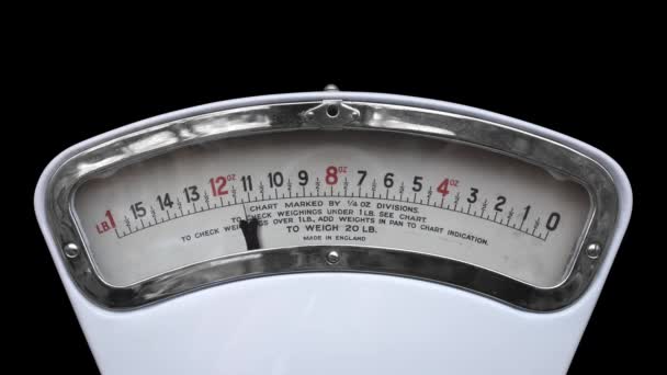 Vintage Grocery Store Weighing Scale — Stock video