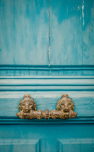 Λαβή της πόρτας του περίτεχνα Παρίσι — Φωτογραφία Αρχείου