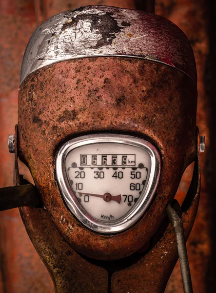 Rustic Speedometer Dial On Vintage Scooter — Stock Photo, Image