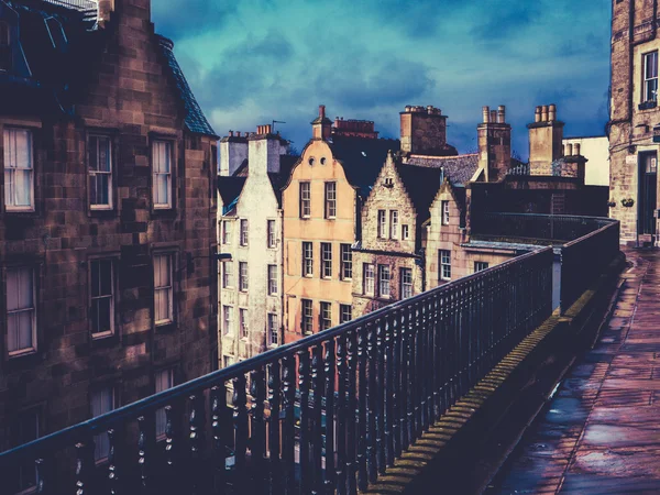 Retro oude stad Edinburgh gebouwen — Stockfoto