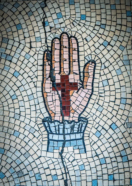 Ancient Mosaic Of Hand And Cross — Zdjęcie stockowe