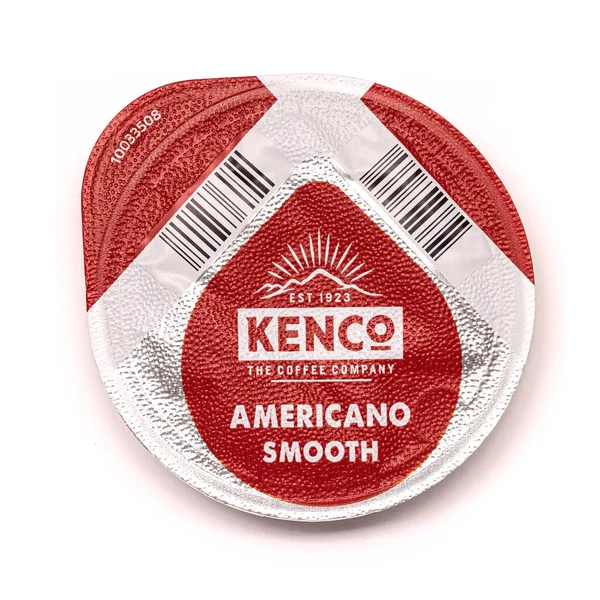 Swindon May 2021 Kenco Americano Smooth Coffee Pods White Background — Stock Photo, Image