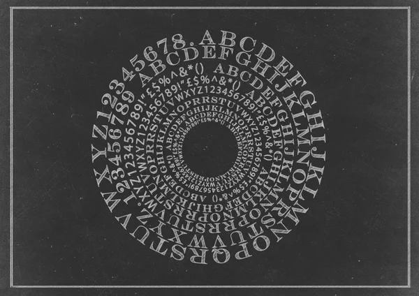 Dibujo de tiza - Alfabeto dibujado en un círculo para formar una rueda en un — Foto de Stock