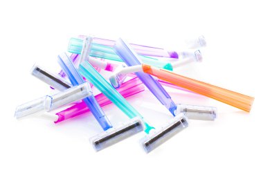 Pastle tonları beyaz bir arka plan üzerinde hanımefendi göndermek Disposable jilet